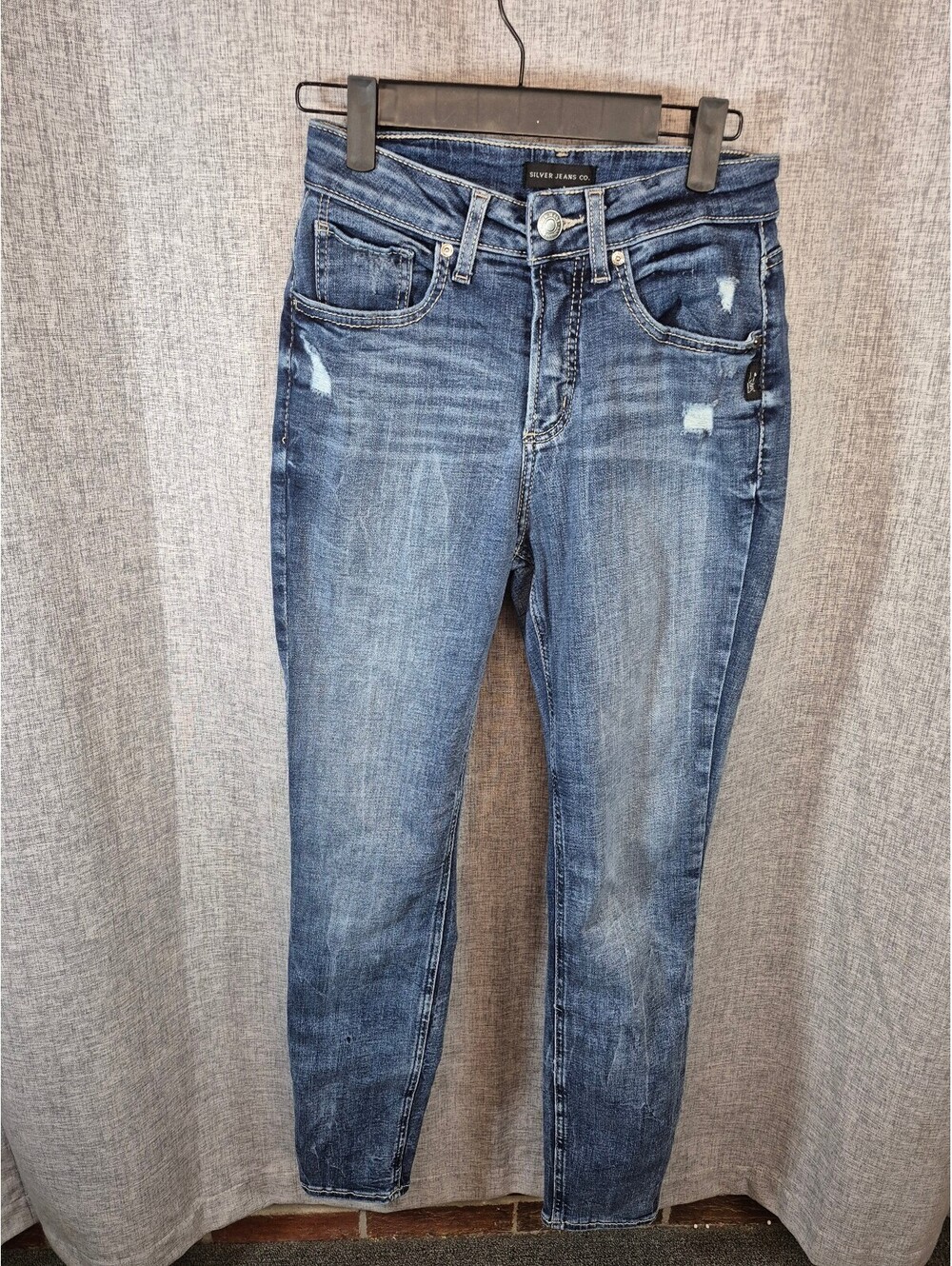 Silver Jeans Co Avery Skinny Jeans Women’s W28 L29 Distressed Medium Wash